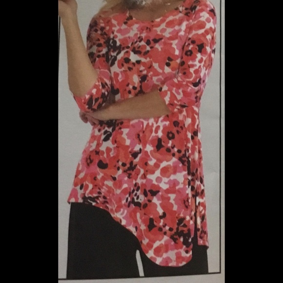🌟3/4 Sleeve Asymmetric Tunic - Picture 1 of 5